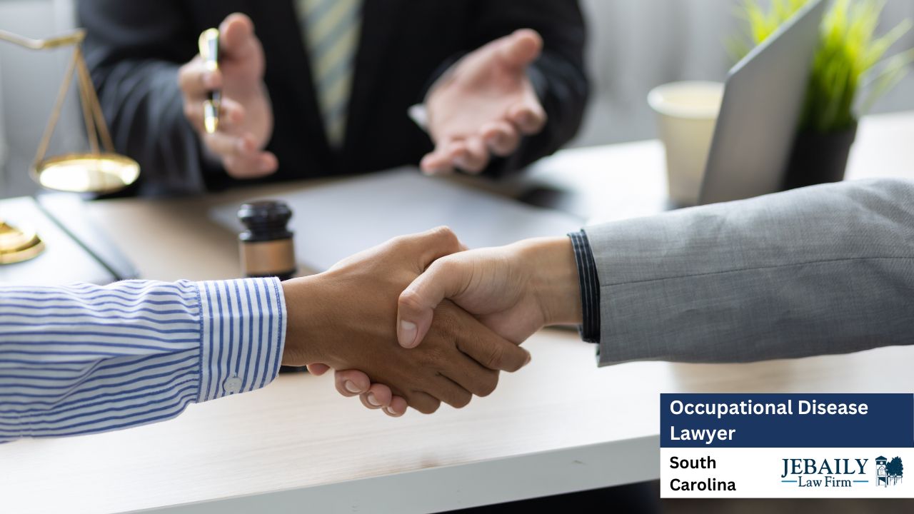 A client shakes hands with their occupational disease lawyer, signifying a successful partnership in pursuing a legal case.
